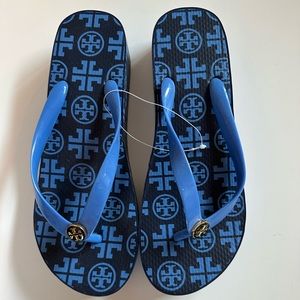 Size 8 blue Tory Burch flip flops